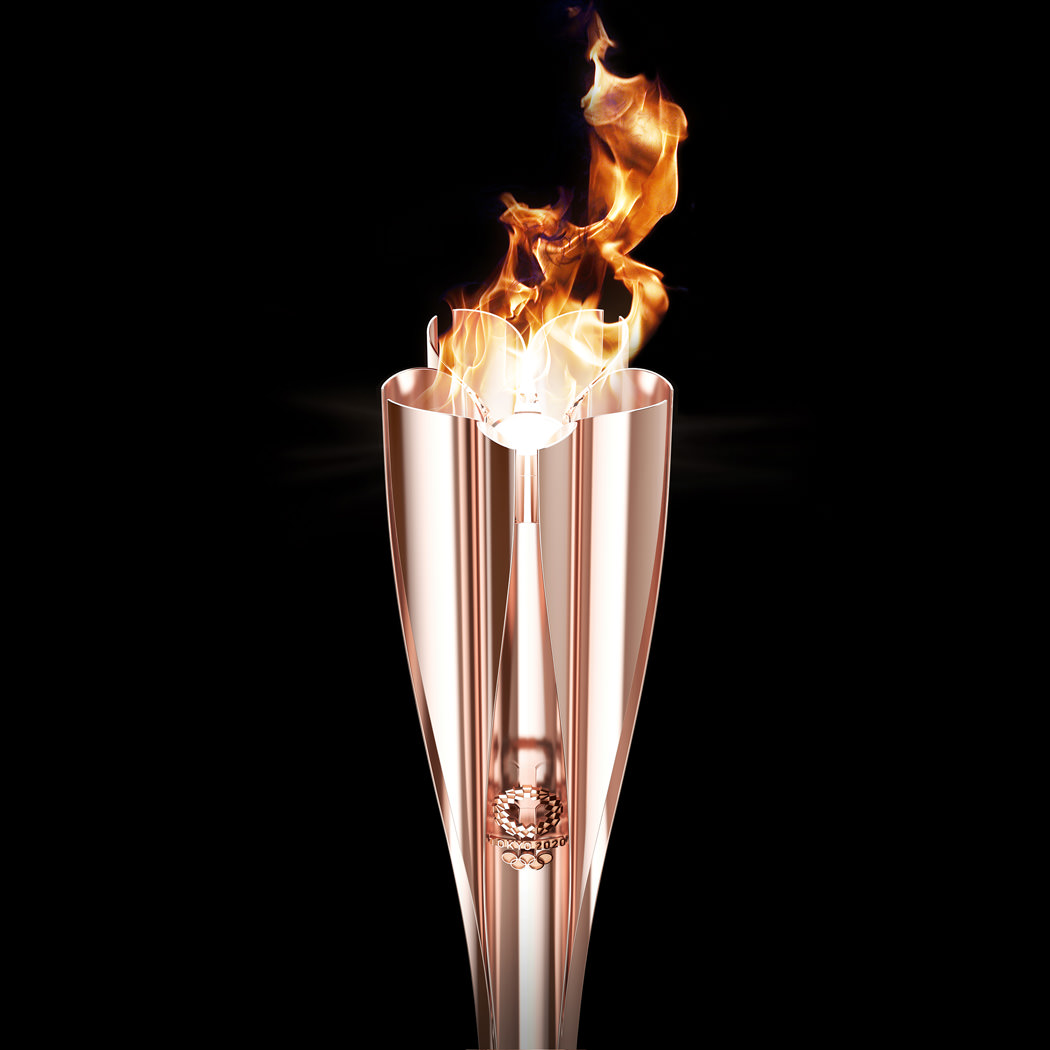 Tokujin Yoshioka's Olympic torch. Images courtesy of tokujin.com