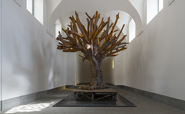 Ai Weiwei, Iron Tree, 2013. Cast iron, edition of 3, (H) 628 x 710 x 710 cm. Images courtesy of the Yorkshire Sculpture Park