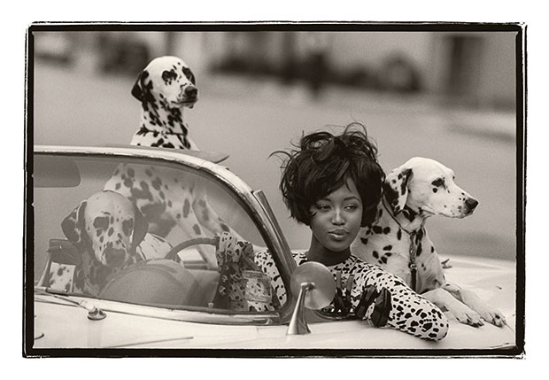 Peter Lindbergh: Naomi Campbell; hair, Julien D’Ys’ makeup, Stéphane Marais; USA, 1990 from Grace: Thirty Years of Fashion at Vogue