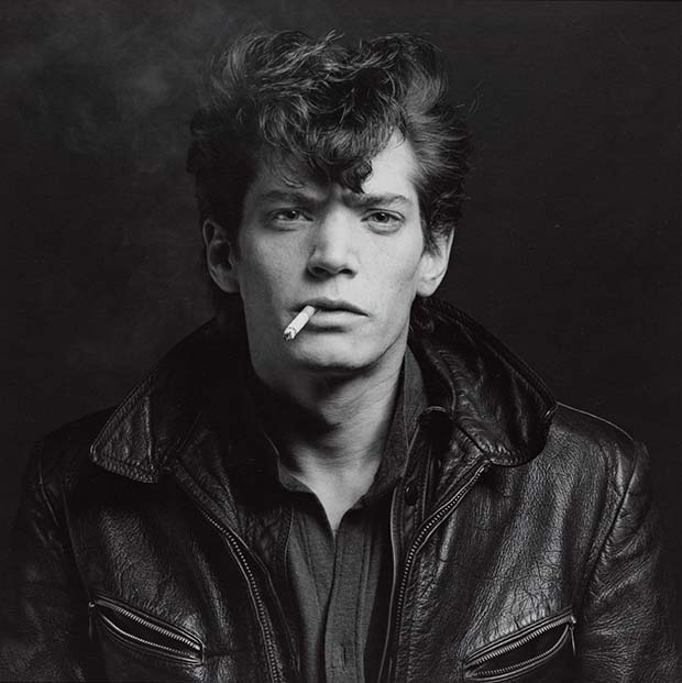 Robert Mapplethorpe, Self Portrait (1980). Photograph, gelatine silver print on paper support: 340 x 341 mm frame: 686 x 659 x 28 mm on paper, print. Acquired jointly through The d'Offay Donation with assistance from the National Heritage Memorial Fund and the Art Fund 2008