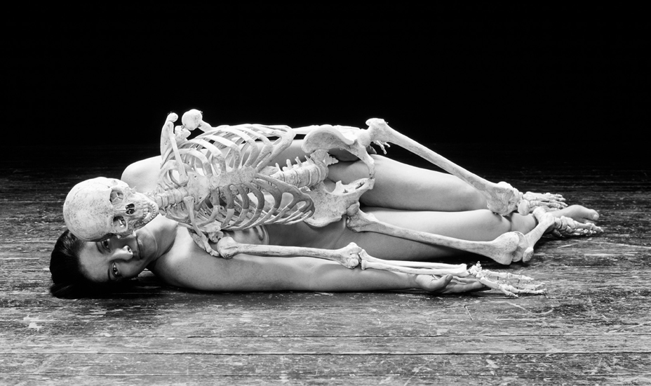 Marina Abramovic, Nude with a Skeleton (1996)