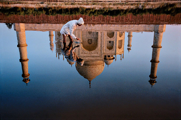 Reflection of the Taj Maha, Uttar Pradesh (1999) by Steve McCurry. From Steve McCurry: India