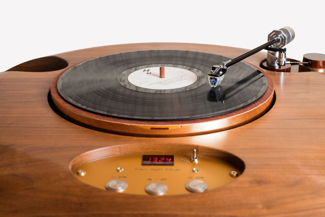 R-Evolution Meteor Stealth Turntable, Serge Schmidlin, Audio Consulting, 2010