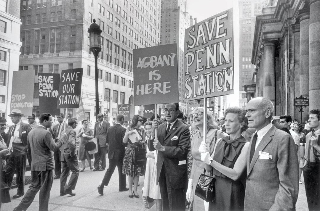 Philip Johnson and writer Jane Jacobs picketing Penn Station to protest the building’s demolition, New York, 1963