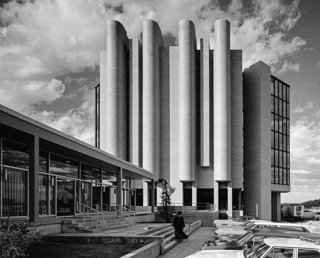 Ulrich Franzen, Philip Morris Research, Center Tower (1971), Richmond, VA, 1972 by Ezra Stoller