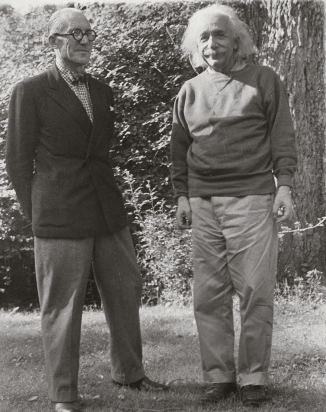 Le Corbusier with Albert Einstein in Princeton, New Jersey, 1946. Picture credit: courtesy Fondation Le Corbusier, Paris. As reproduced in Le Corbusier Le Grand