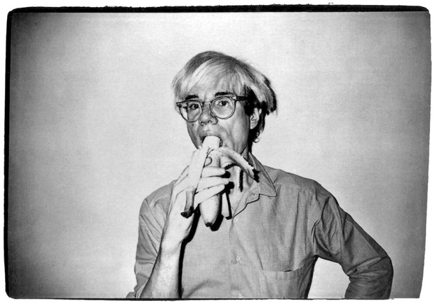 Andy Warhol - self portrait eating banana (1982)