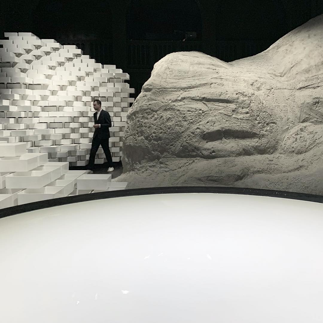 Material Message by Snarkitecture for Laufen. Image courtesy of Laufen and Snarkitecture