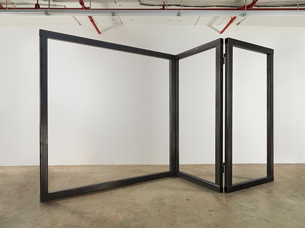 Open Screen, 2014 Steel 3 Panels - Carol Bove
